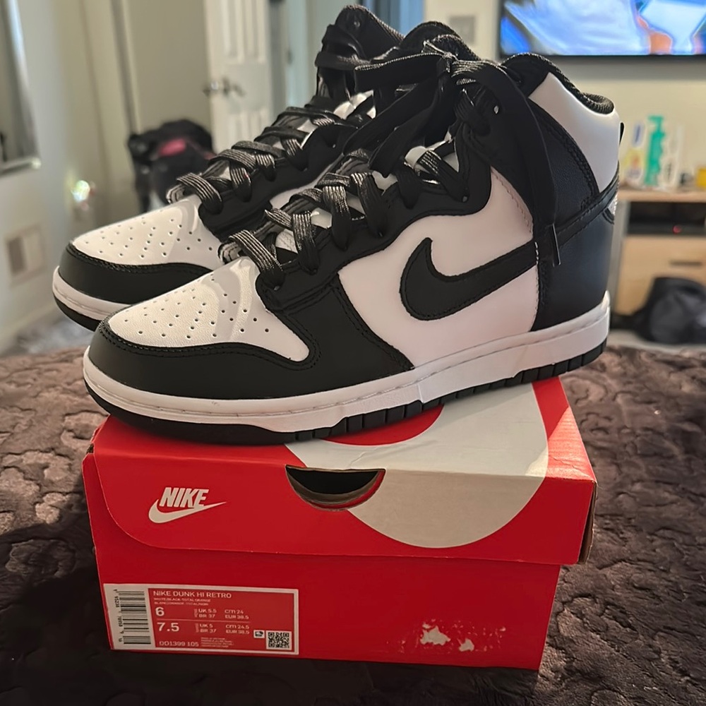 Nike Dunk High Black and White Sneakers
